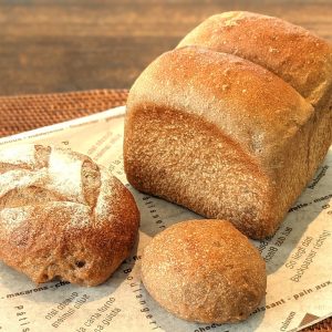 全粒粉１００％ シリーズの写真